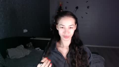 Snapshot of daphne_darkthorn chatting on 17, 12, 2025 Daphne Darkthorn online show from 17, 12, 2025