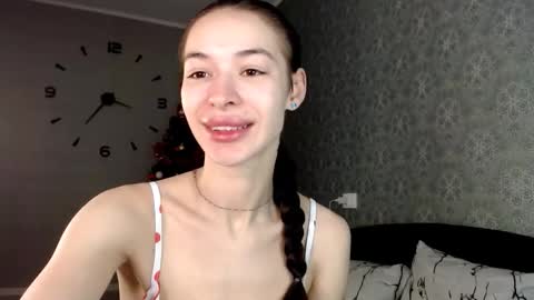 Snapshot of daphne_darkthorn chatting on 23, 12, 2025 Daphne Darkthorn online show from 23, 12, 2025