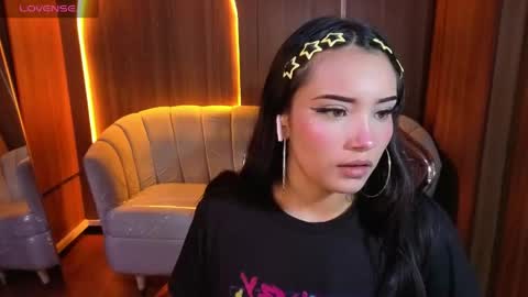 daphne_nicole_b online show from 9, 6, 2026
