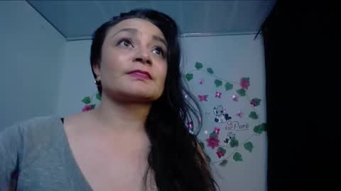 Snapshot of dapnne24 chatting on 6, 1, 2025 dapnne online show from 6, 1, 2025