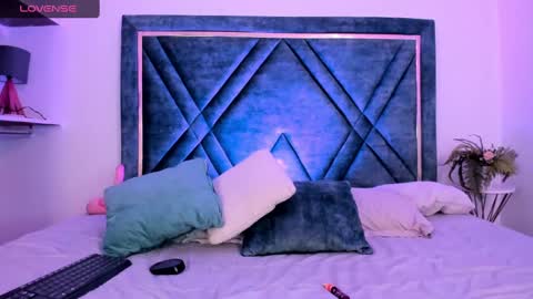 Daphne online show from 22, 2, 2025