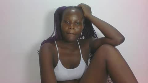 ESTHER online show from 25, 4, 2026