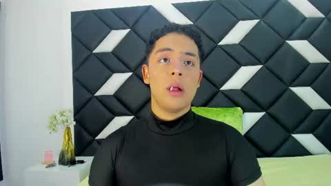 Snapshot of darian_laforteza chatting on 24, 6, 2026 Darian online show from 24, 6, 2026