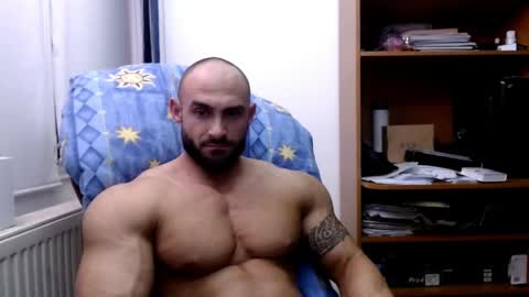 Snapshot of dariomuscle chatting on 18, 12, 2024 Dario online show from 18, 12, 2024