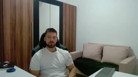 darius_94 online show from 25, 3, 2026