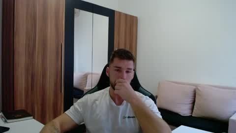 darius_94 online show from 20, 4, 2026