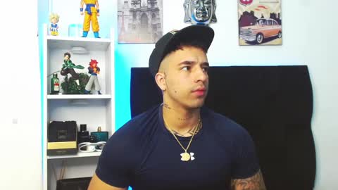 Darius Phoenix  online show from 2, 12, 2024