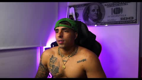 Darius Phoenix  online show from 12, 2, 2025