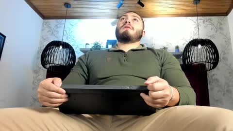 Snapshot of darius_wolfe chatting on 15, 5, 2026 Darius online show from 15, 5, 2026