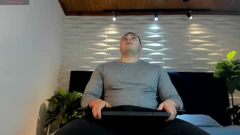 Snapshot of darius_wolfe chatting on 31, 5, 2026 Darius online show from 31, 5, 2026