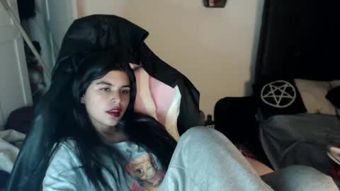 Moony online show from 10, 2, 2025