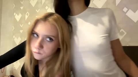 dark cherie  stacy online show from 22, 11, 2025