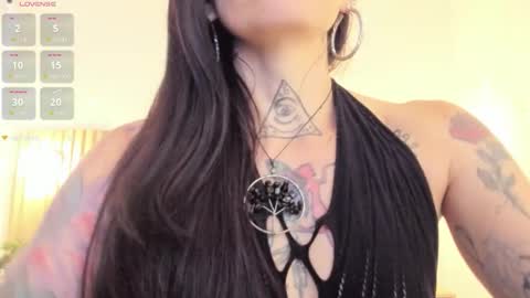 M I K A E L A online show from 15, 11, 2025