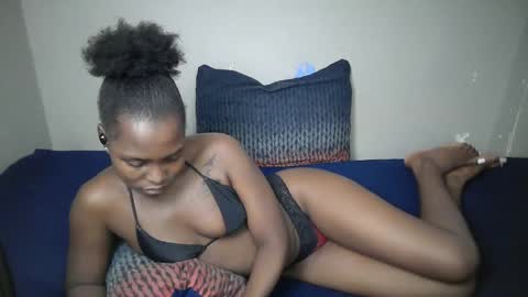 dark_lovly online show from 4, 3, 2026