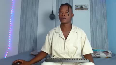 Chris  online show from 21, 11, 2025