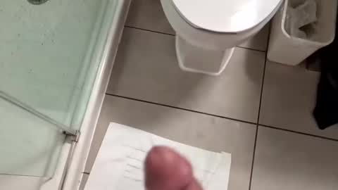 darkale24759843 online show from 25, 11, 2025