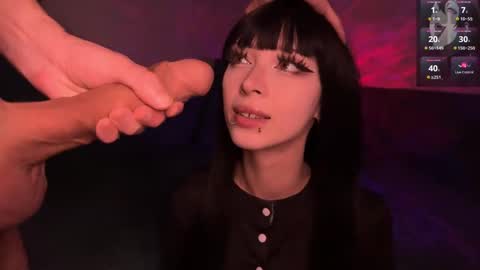 Yuu online show from 4, 12, 2025