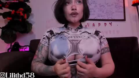 darknes_lilith18 online show from 6, 11, 2025