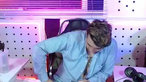 DARKO0717 online show from 4, 11, 2025