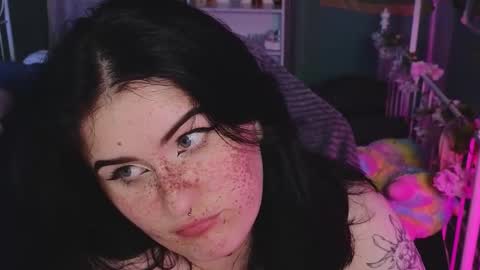 Shine online show from 12, 11, 2025