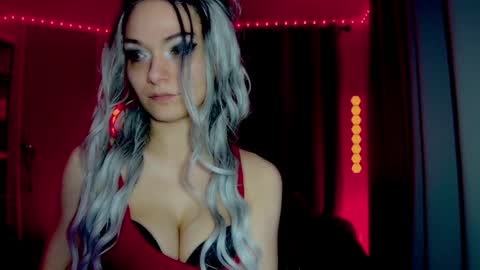 Snapshot of darkskullmistress chatting on 3, 4, 2026 roseredgoddess online show from 3, 4, 2026
