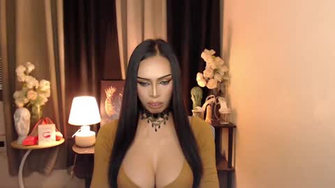 HAPPY BIRTHDAY MISTRESS MADRIANA online show from 5, 2, 2025