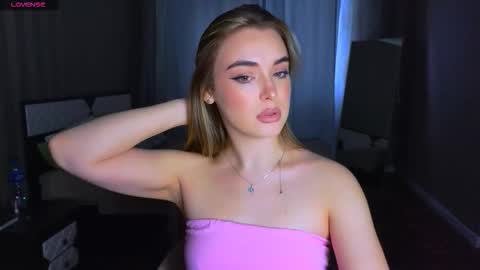 Snapshot of darlina_ryan chatting on 20, 12, 2025 Darlina online show from 20, 12, 2025