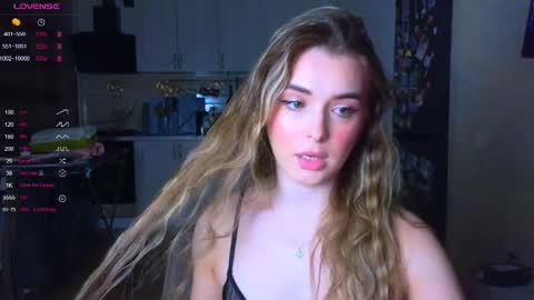 Snapshot of darlina_ryan chatting on 4, 4, 2026 Darlina online show from 4, 4, 2026