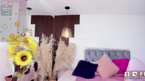 Snapshot of darling_spoiled chatting on 18, 5, 2026 darling online show from 18, 5, 2026