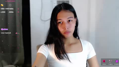 Snapshot of darling_sweetheartxx chatting on 8, 9, 2025 YOUR ATHENA online show from 8, 9, 2025