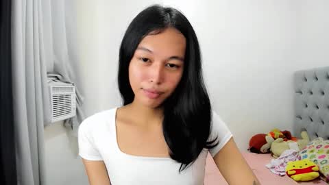 Snapshot of darling_sweetheartxx chatting on 12, 9, 2025 YOUR ATHENA online show from 12, 9, 2025