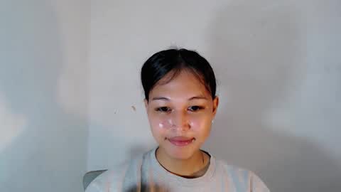 Snapshot of darling_sweetheartxx chatting on 21, 10, 2025 YOUR ATHENA online show from 21, 10, 2025