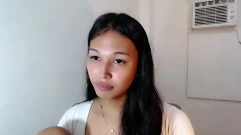 Snapshot of darling_sweetheartxx chatting on 27, 10, 2025 YOUR ATHENA online show from 27, 10, 2025