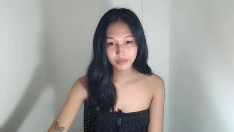 Snapshot of darling_sweetheartxx chatting on 12, 11, 2025 YOUR ATHENA online show from 12, 11, 2025