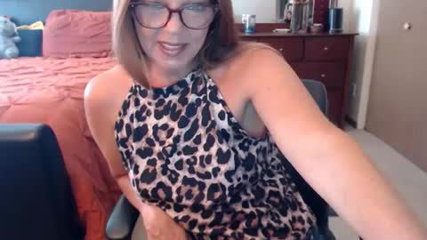 Snapshot of darlingd77 chatting on 3, 7, 2026 DarlingD online show from 3, 7, 2026