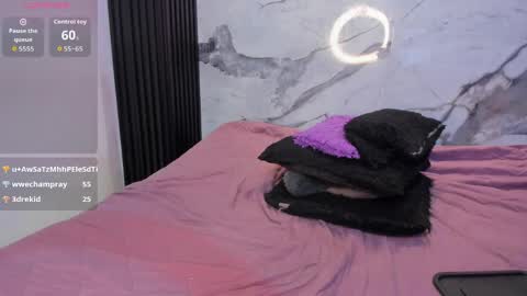  Darnell Queen online show from 24, 4, 2026