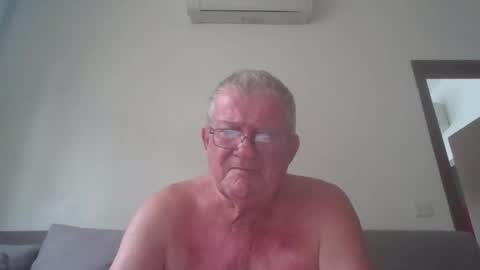 Snapshot of darwincock chatting on 22, 3, 2026 darwincock online show from 22, 3, 2026