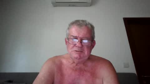 Snapshot of darwincock chatting on 1, 7, 2026 darwincock online show from 1, 7, 2026
