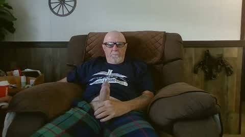 Snapshot of dave571960 chatting on 5, 7, 2026 dave571960 online show from 5, 7, 2026