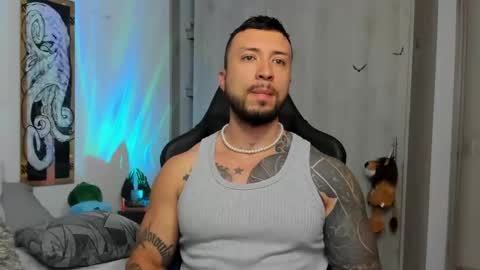 Snapshot of dave_max93 chatting on 2, 1, 2025 DAVE MAX online show from 2, 1, 2025