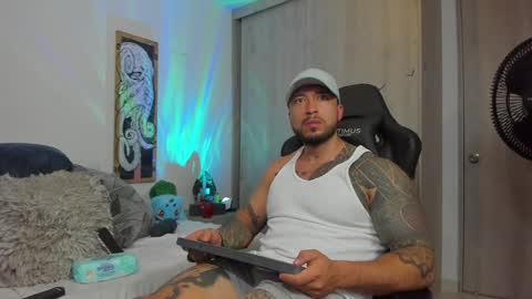 Snapshot of dave_max93 chatting on 3, 1, 2025 DAVE MAX online show from 3, 1, 2025