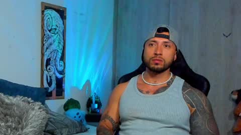 Snapshot of dave_max93 chatting on 18, 1, 2025 DAVE MAX online show from 18, 1, 2025