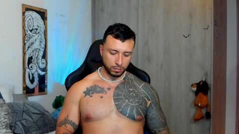 Snapshot of dave_max93 chatting on 19, 1, 2025 DAVE MAX online show from 19, 1, 2025