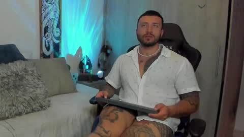 Snapshot of dave_max93 chatting on 24, 2, 2025 DAVE MAX online show from 24, 2, 2025