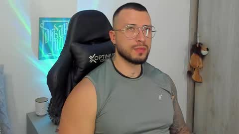 Snapshot of dave_max93 chatting on 22, 9, 2025 DAVE MAX online show from 22, 9, 2025