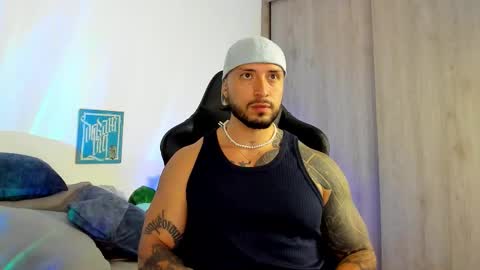 Snapshot of dave_max93 chatting on 11, 11, 2025 DAVE MAX online show from 11, 11, 2025