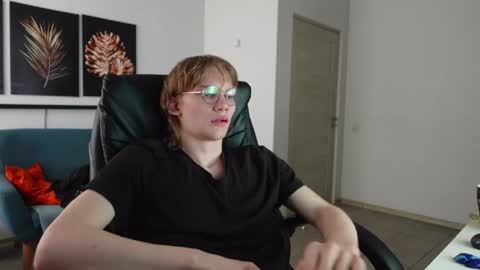 DAVE REDMOND online show from 22, 4, 2026