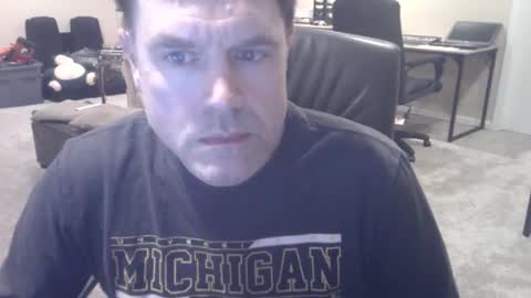 Snapshot of daved14u chatting on 23, 3, 2026 daved14u online show from 23, 3, 2026