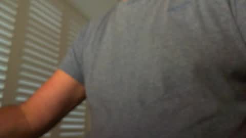 Snapshot of davesu12345 chatting on 20, 10, 2025 davesu12345 online show from 20, 10, 2025