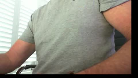 Snapshot of davesu12345 chatting on 7, 11, 2025 davesu12345 online show from 7, 11, 2025